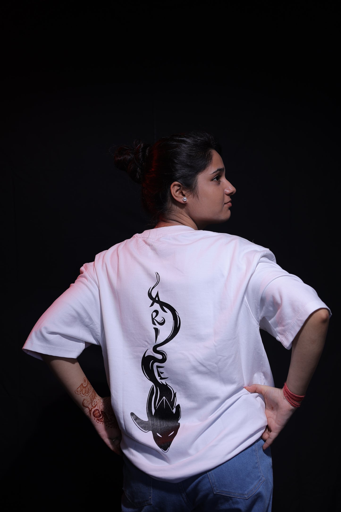 Men's & Wom's Graphic Print Oversized Fit T-Shirt