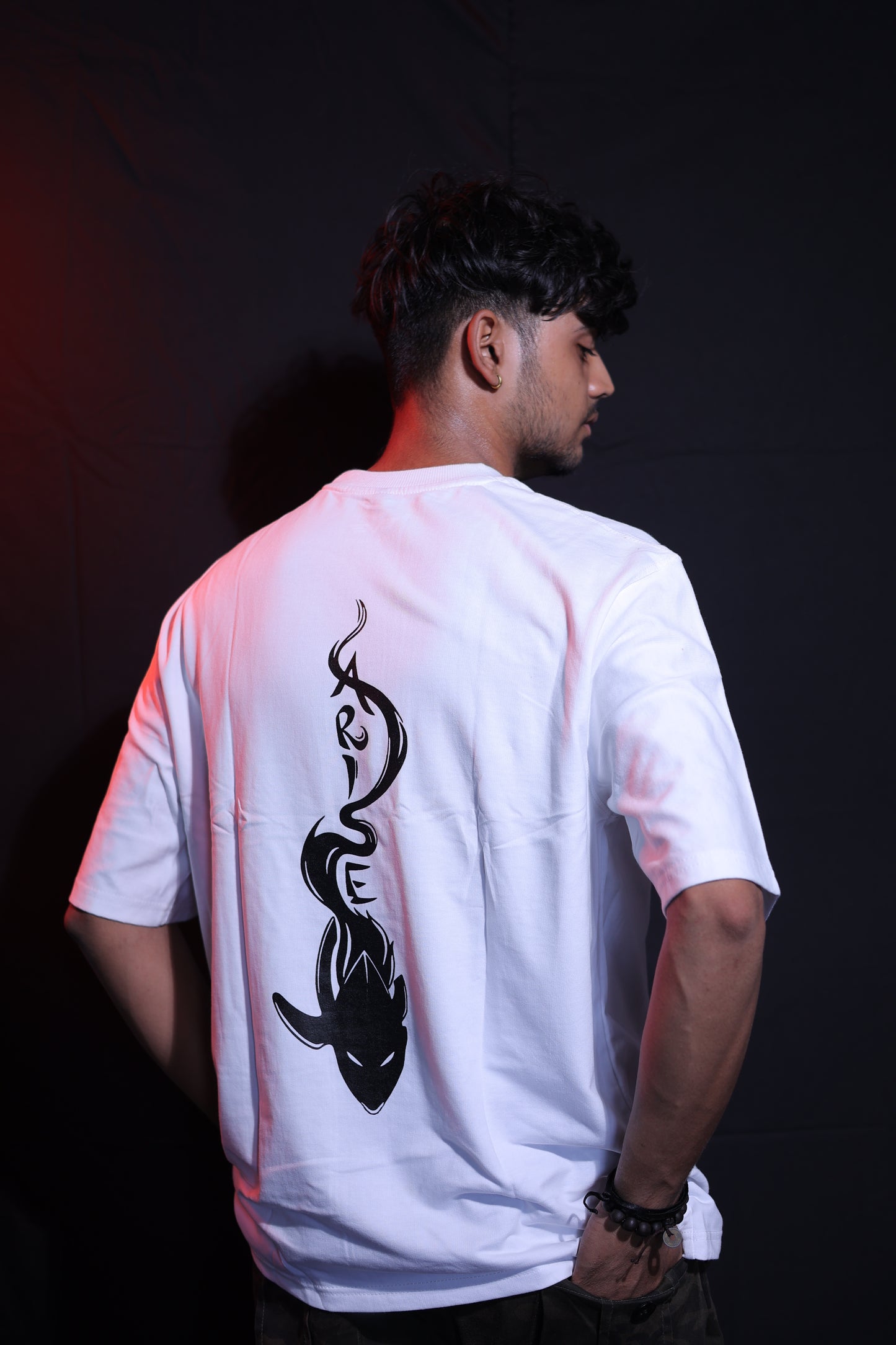 Men's & Wom's Graphic Print Oversized Fit T-Shirt